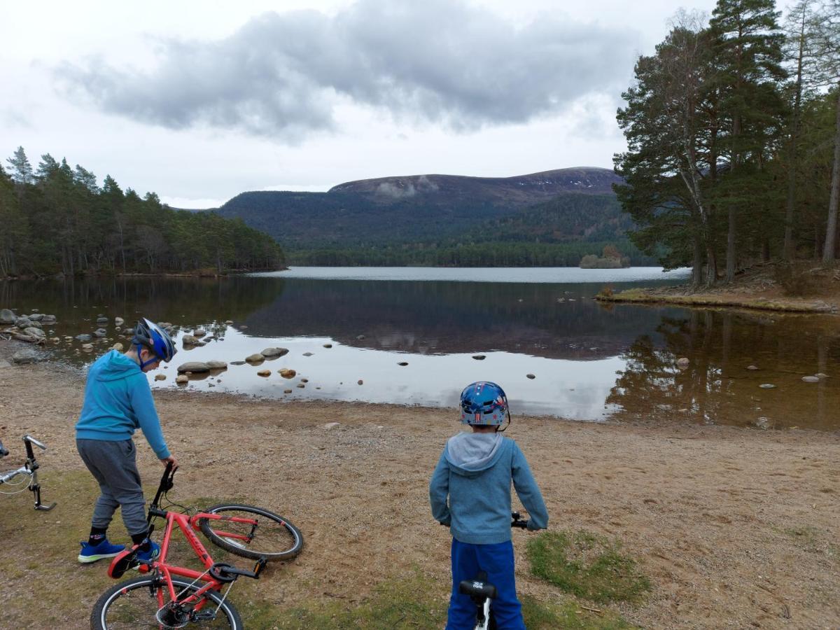 Holiday House Kinveachy Aviemore Eksteriør bilde
